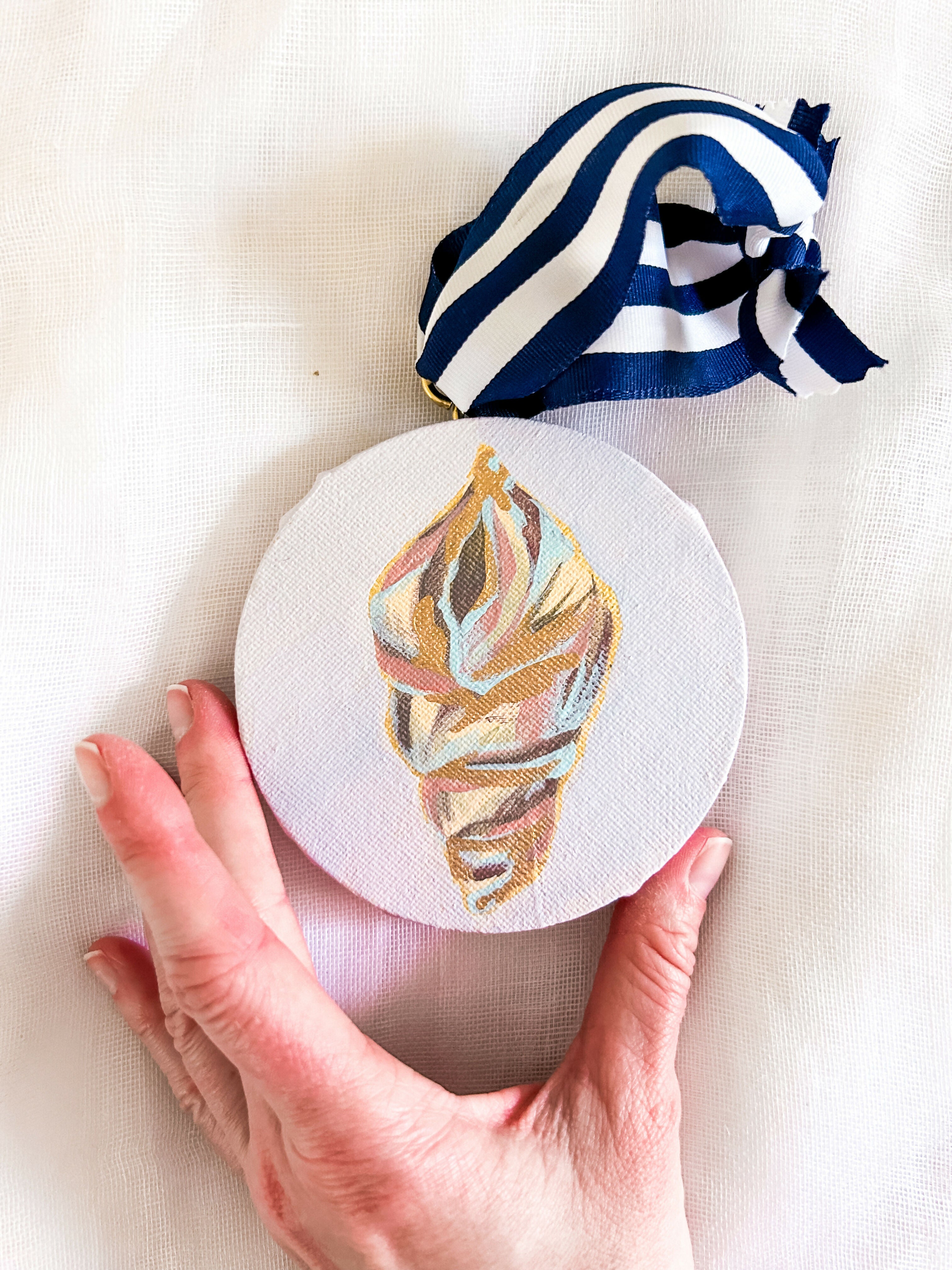 "Shell on Pale Lavender"