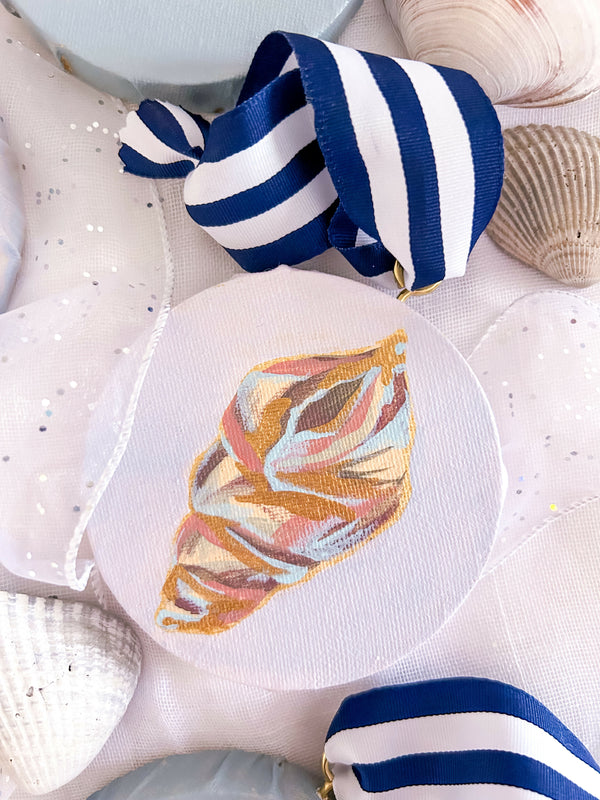 "Shell on Pale Lavender"