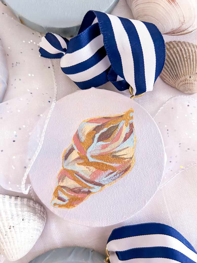 "Shell on Pale Lavender"